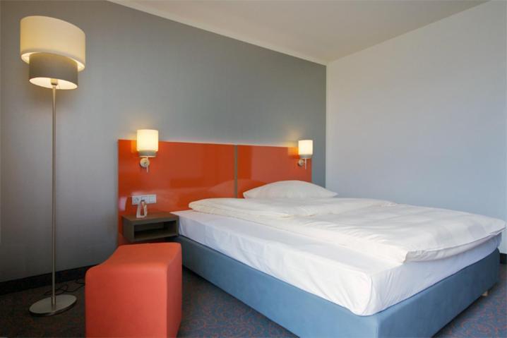 Iq-Hotel Улм Екстериор снимка